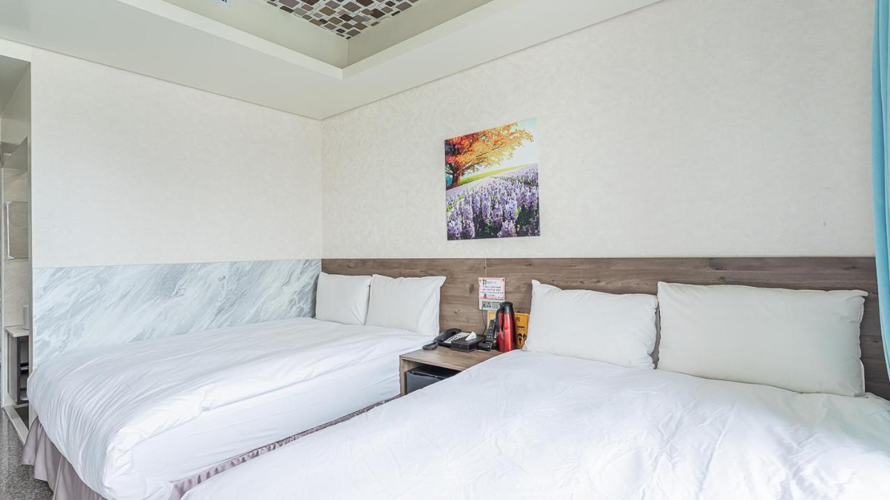 九九商旅 Hotel Taichung Exterior photo